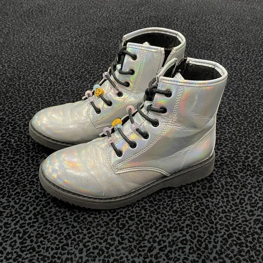 The Children's Place Girls Combat Boots Size 2 Patent Leather Metallic School